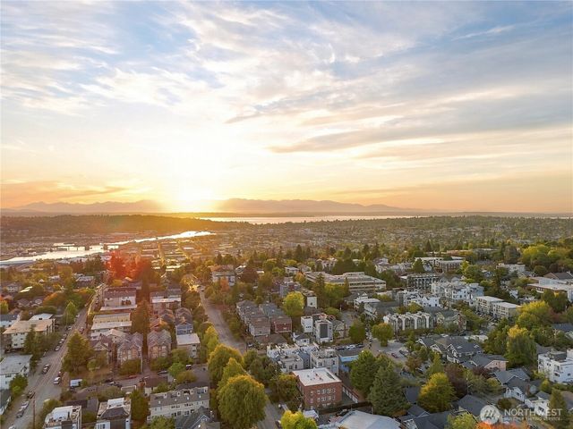 4608 Evanston Avenue N, Seattle, WA 98103