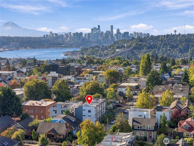 4608 Evanston Avenue N, Seattle, WA 98103