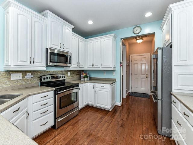 3619 Savannah Hills Drive, Matthews, NC 28105