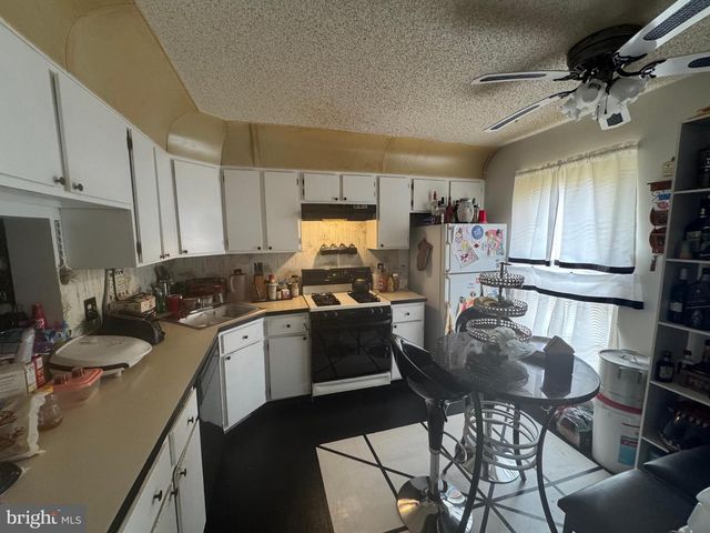 172 MATTIX RUN, Absecon, NJ 08205