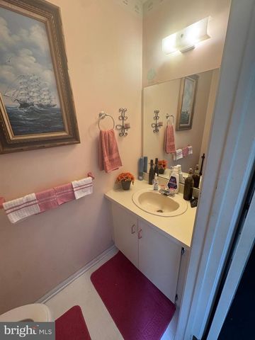 172 MATTIX RUN, Absecon, NJ 08205