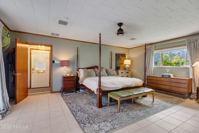 208 Robert Drive, Lafayette, LA 70506