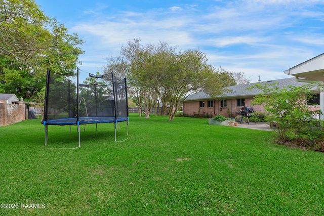 208 Robert Drive, Lafayette, LA 70506