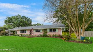 208 Robert Drive, Lafayette, LA 70506