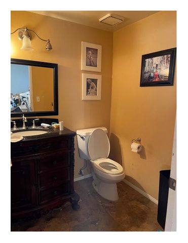 10626 Valley Spring, Los Angeles, CA 91602