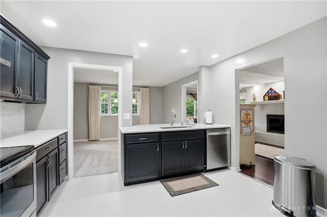 901 New England Avenue, Centerville, OH 45429