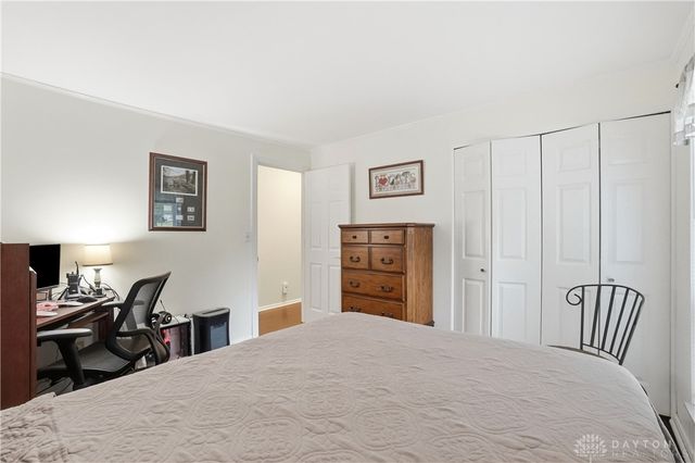 901 New England Avenue, Centerville, OH 45429