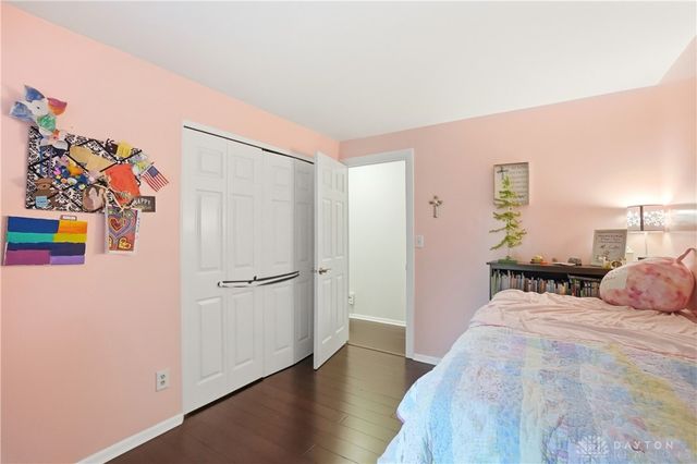 901 New England Avenue, Centerville, OH 45429