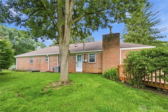901 New England Avenue, Centerville, OH 45429