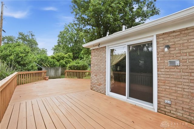 901 New England Avenue, Centerville, OH 45429