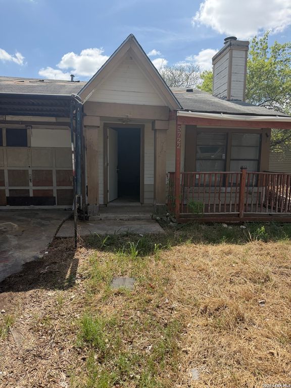 5722 Jones Fall Dr., San Antonio, TX 78244