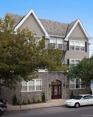 1240 W Broadway K, Hewlett, NY 11557