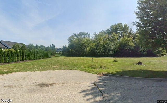 1102 Noble Parkway, Port Barrington, IL 60010