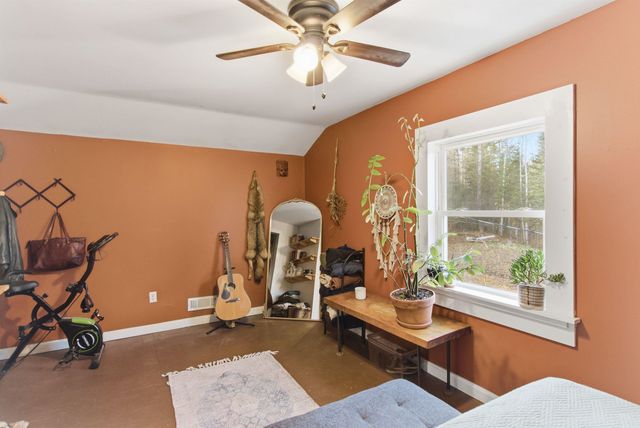 22 Hartlen Avenue, Colebrook, NH 03576