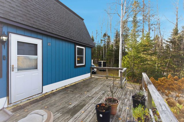 22 Hartlen Avenue, Colebrook, NH 03576