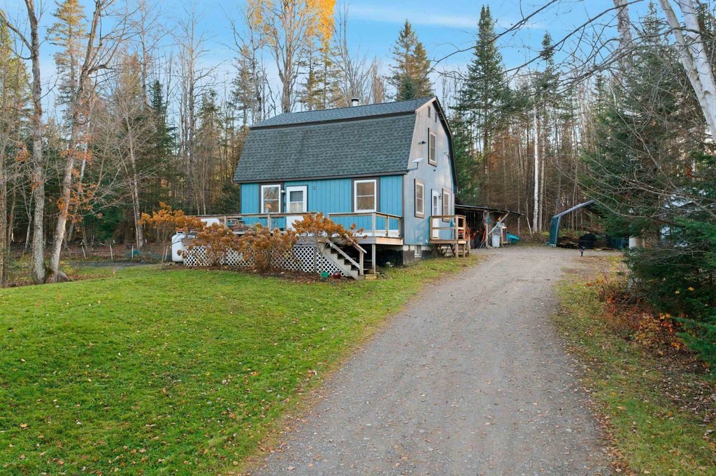 22 Hartlen Avenue, Colebrook, NH 03576