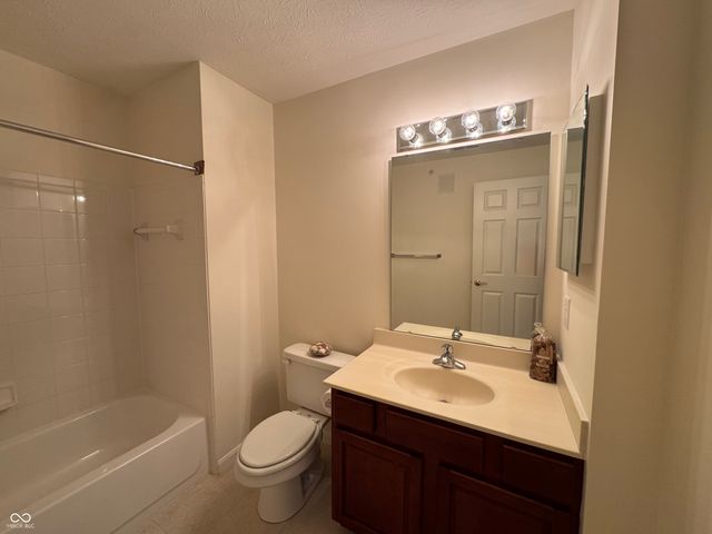 5019 Amber Creek Place 311, Indianapolis, IN 46237