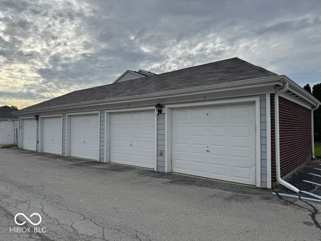 5019 Amber Creek Place 311, Indianapolis, IN 46237