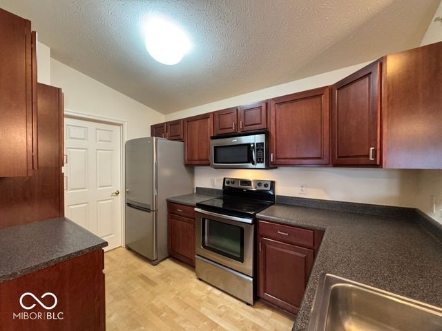 5019 Amber Creek Place 311, Indianapolis, IN 46237