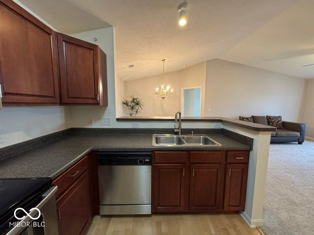5019 Amber Creek Place 311, Indianapolis, IN 46237