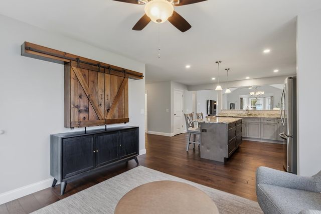 10 Wilson Way, Brentwood, NH 03833