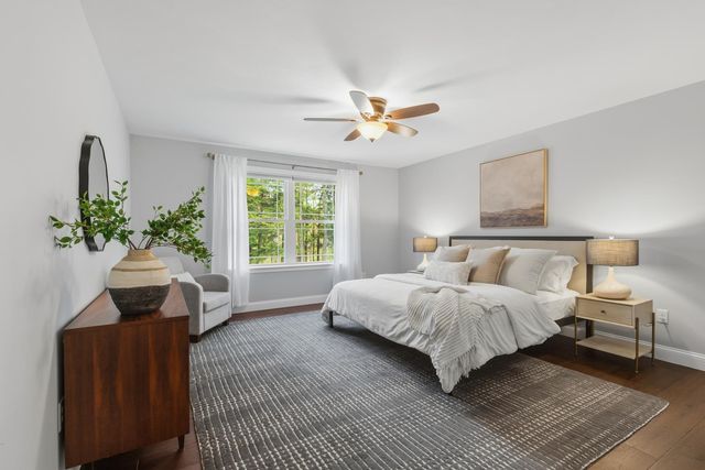 10 Wilson Way, Brentwood, NH 03833