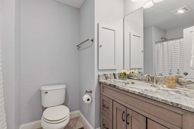 10 Wilson Way, Brentwood, NH 03833