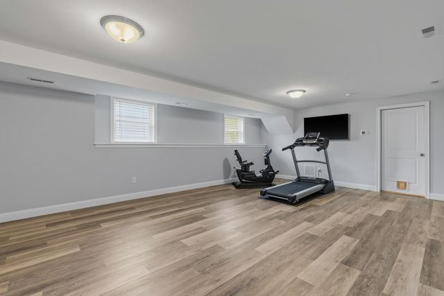 10 Wilson Way, Brentwood, NH 03833