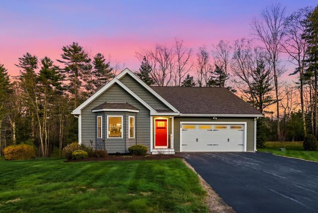 10 Wilson Way, Brentwood, NH 03833
