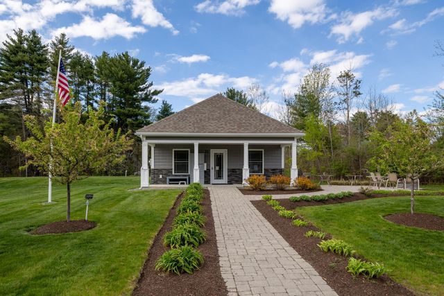 10 Wilson Way, Brentwood, NH 03833