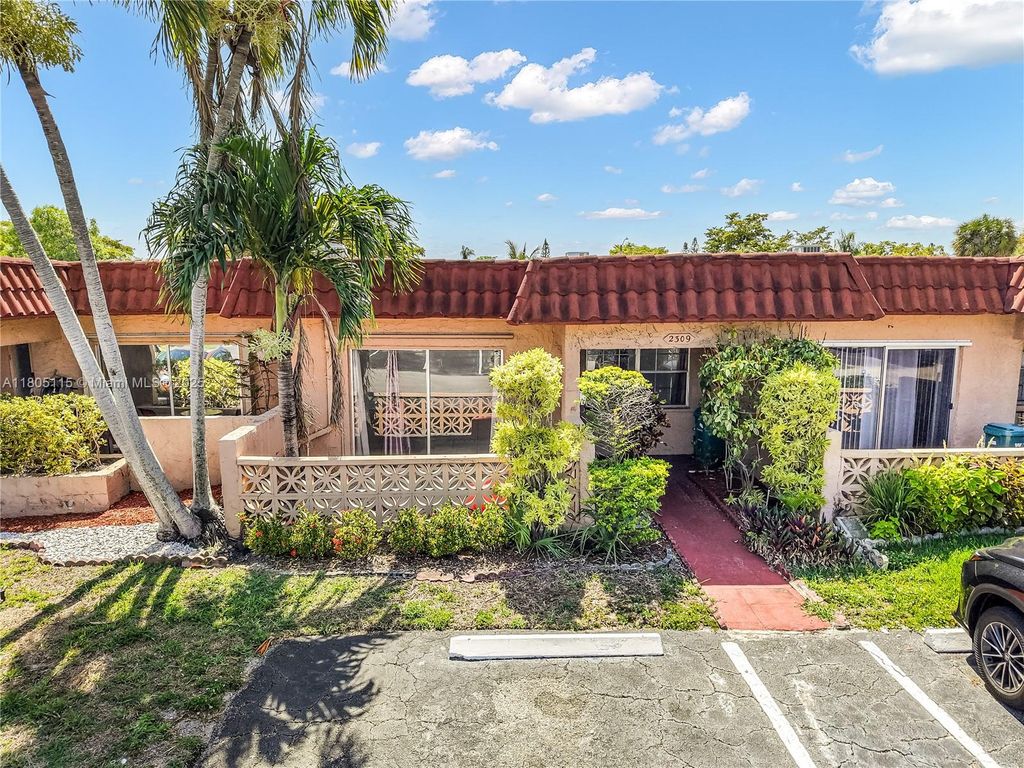2309 SW 81st Ter 5, North Lauderdale, FL 33068