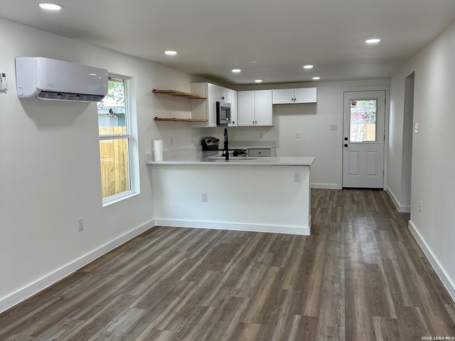 1418 ESSEX ST, San Antonio, TX 78210
