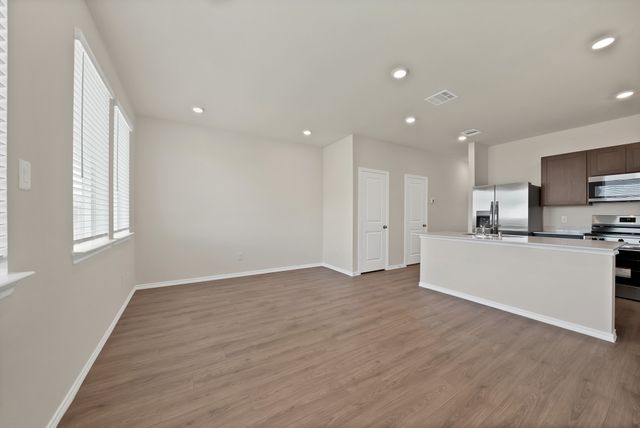 124 Tall Cedar Way, Princeton, TX 75407