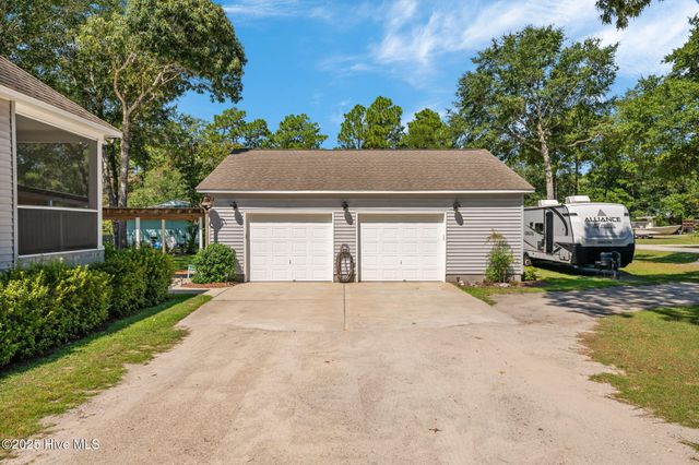 754 Hardison Drive, Arapahoe, NC 28510