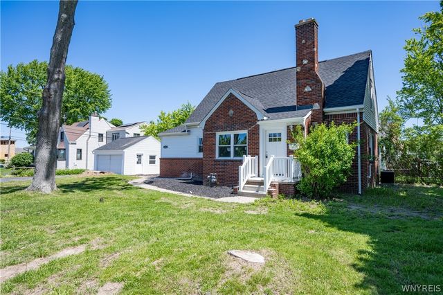 4636 Kennison Parkway, Hamburg, NY 14075