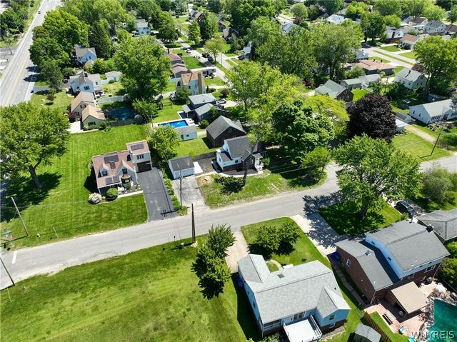 4636 Kennison Parkway, Hamburg, NY 14075