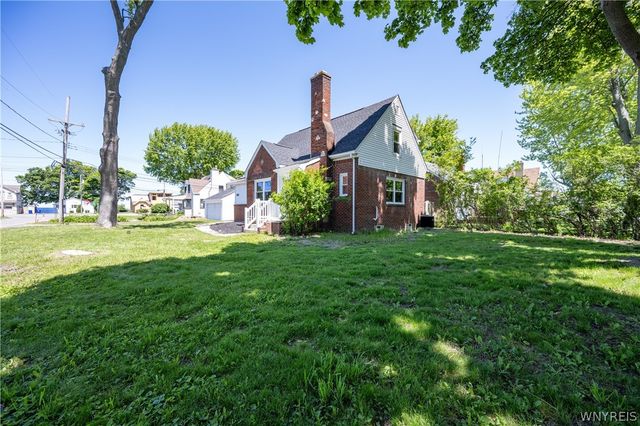 4636 Kennison Parkway, Hamburg, NY 14075