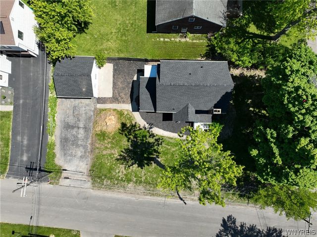 4636 Kennison Parkway, Hamburg, NY 14075