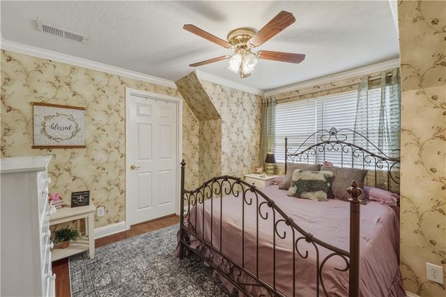 1303 Pembroke Lane, Topeka, KS 66604