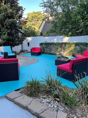 1303 Pembroke Lane, Topeka, KS 66604