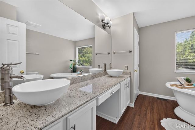 1108 Hampton Meadows Drive, O'fallon, MO 63368