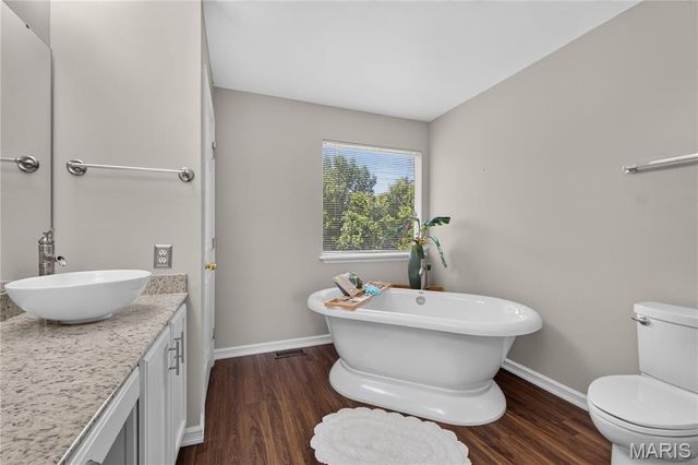 1108 Hampton Meadows Drive, O'fallon, MO 63368
