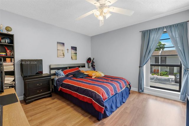 1121 NW 98th Terrace 119, Pembroke Pines, FL 33024