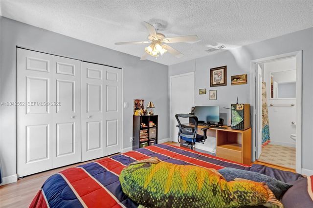 1121 NW 98th Terrace 119, Pembroke Pines, FL 33024