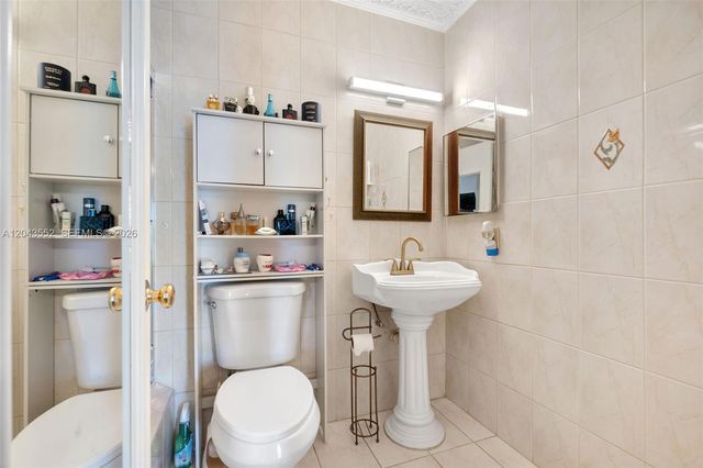 1121 NW 98th Terrace 119, Pembroke Pines, FL 33024