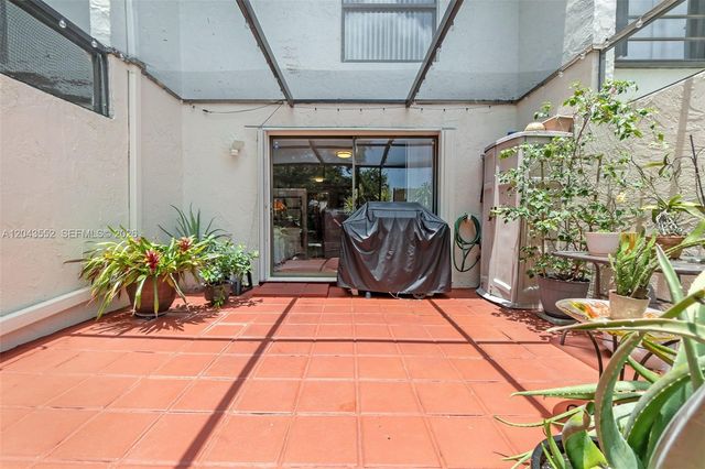 1121 NW 98th Terrace 119, Pembroke Pines, FL 33024