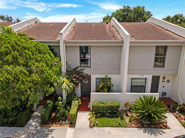 1121 NW 98th Terrace 119, Pembroke Pines, FL 33024