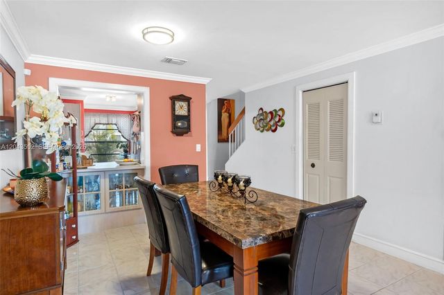 1121 NW 98th Terrace 119, Pembroke Pines, FL 33024
