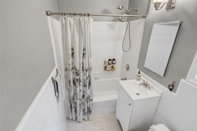 22408 Kingsbury Avenue B, Bayside, NY 11364