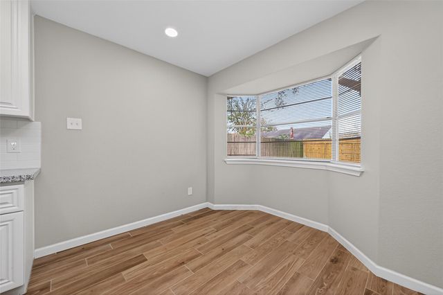 517 N Travis Street, Deer Park, TX 77536